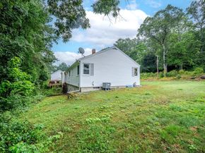 146 Acton Rd, Chelmsford MA 01824