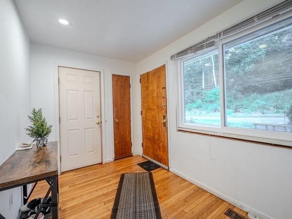 146 Acton Rd, Chelmsford MA 01824