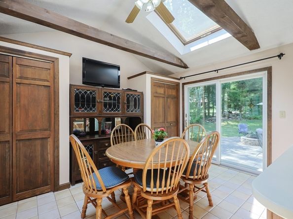 15 Northwest Rd, Spencer MA 01562