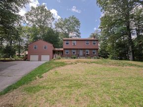 15 Northwest Rd, Spencer MA 01562