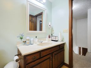 15 Northwest Rd, Spencer MA 01562