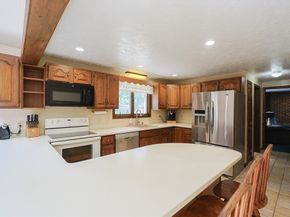 15 Northwest Rd, Spencer MA 01562