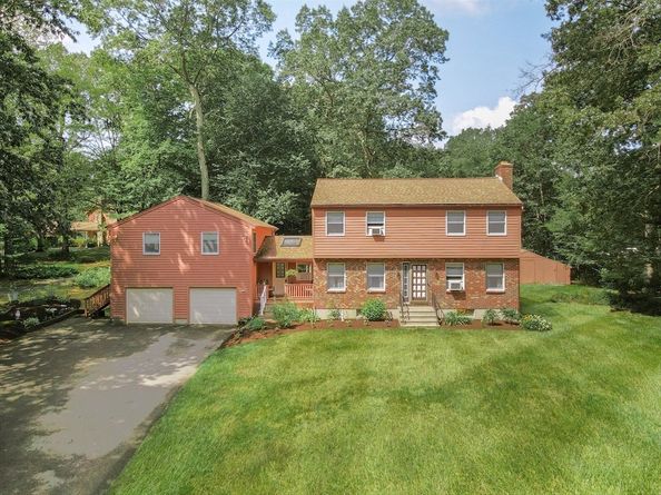 15 Northwest Rd, Spencer MA 01562