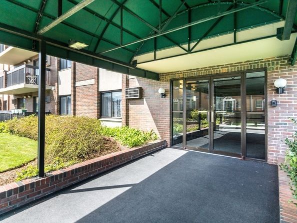10 Williams St 56, Watertown MA 02472
