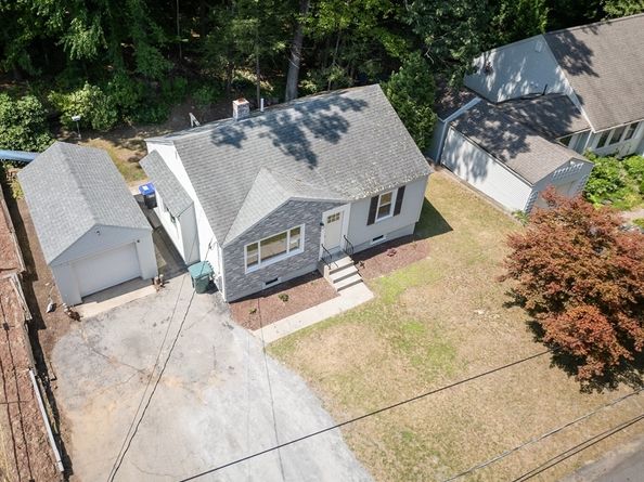 121 Sylvan Rd, Lancaster MA 01523