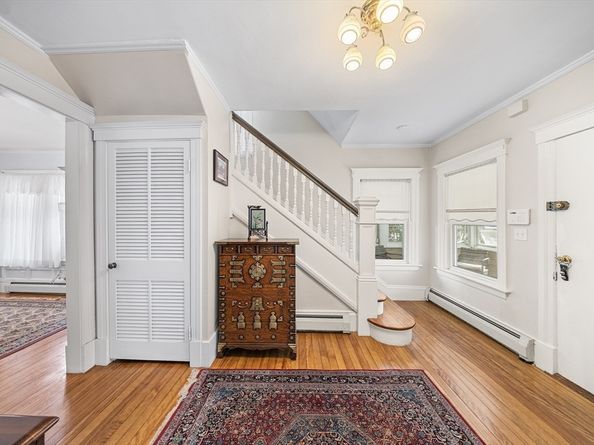 34 Monroe Ave, Worcester MA 01602