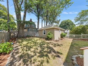 34 Monroe Ave, Worcester MA 01602