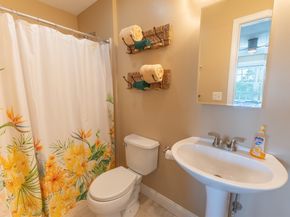 208 Sunset Dr, Charlton MA 01507