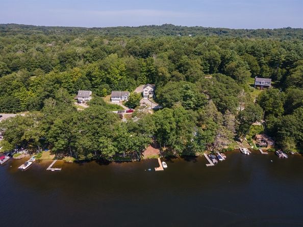 208 Sunset Dr, Charlton MA 01507