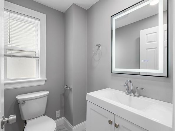 22 Belmont Park, Everett MA 02149