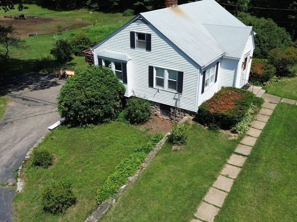323 New Boston Rd, Sturbridge MA 01566