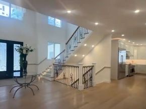 57 Mayflower Rd, Needham MA 02492