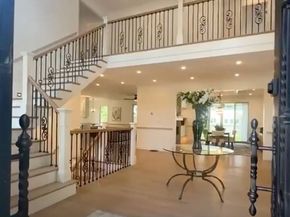 57 Mayflower Rd, Needham MA 02492