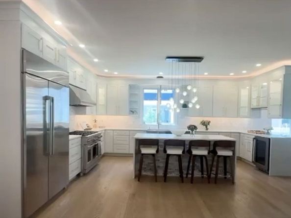 57 Mayflower Rd, Needham MA 02492
