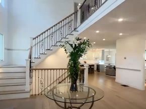 57 Mayflower Rd, Needham MA 02492