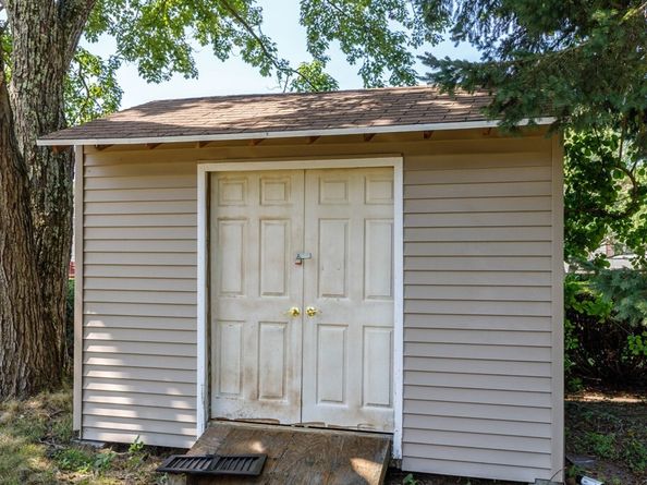 4 Everton Avenue, Worcester MA 01604