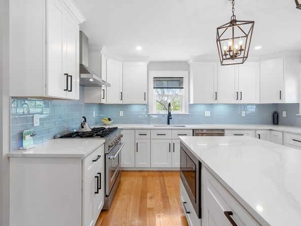 182 High Rd, Newbury MA 01951