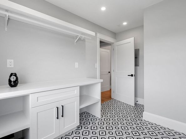 182 High Rd, Newbury MA 01951