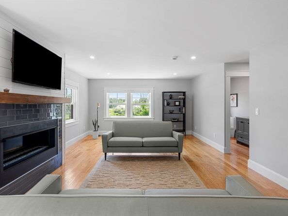 182 High Rd, Newbury MA 01951
