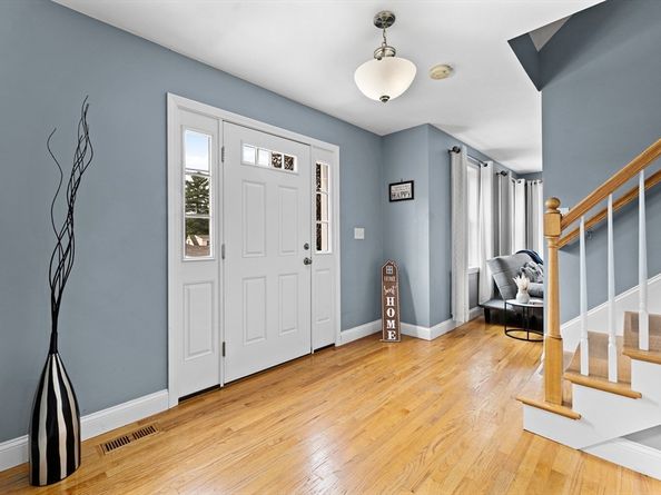 3 Laurence St, Tewksbury MA 01876
