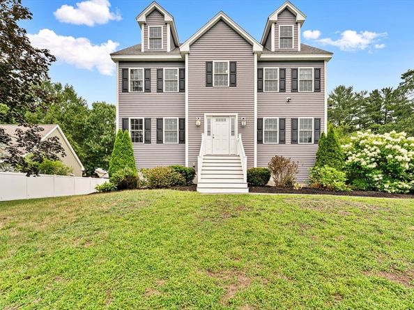 3 Laurence St, Tewksbury MA 01876