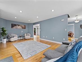 3 Laurence St, Tewksbury MA 01876