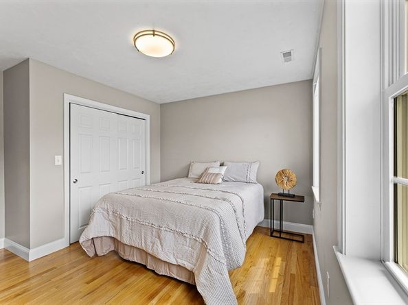 3 Laurence St, Tewksbury MA 01876