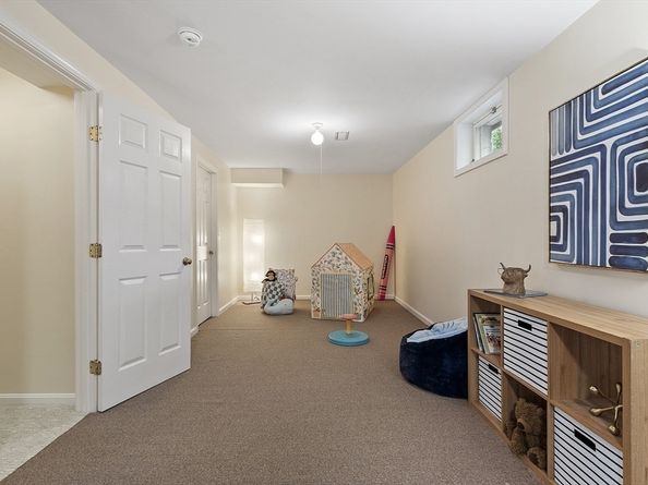 32 Brewster Ln 32, Acton MA 01720