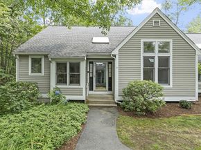 32 Brewster Ln 32, Acton MA 01720