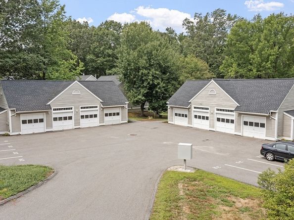 32 Brewster Ln 32, Acton MA 01720