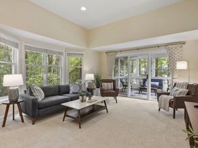 32 Brewster Ln 32, Acton MA 01720