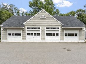 32 Brewster Ln 32, Acton MA 01720