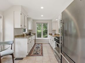 32 Brewster Ln 32, Acton MA 01720