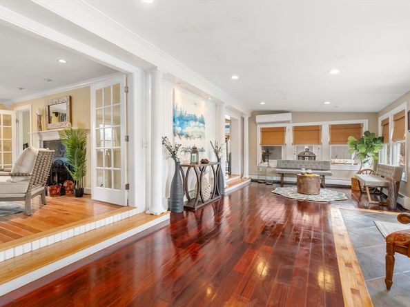 156 Boston Post Rd, Wayland MA 01778