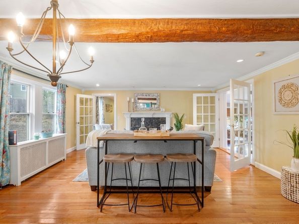 156 Boston Post Rd, Wayland MA 01778