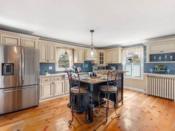 156 Boston Post Rd, Wayland MA 01778