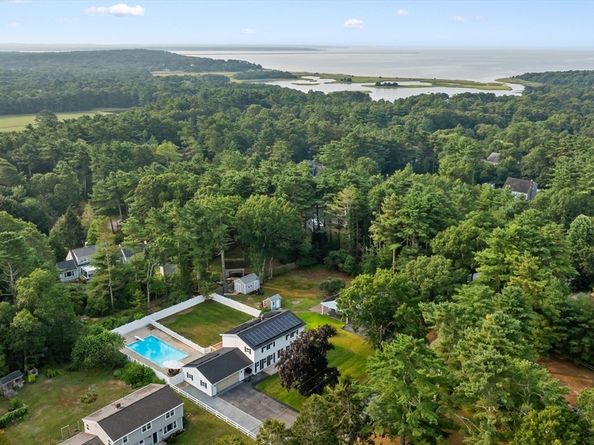 10 Dowd Ave, Wareham MA 02571