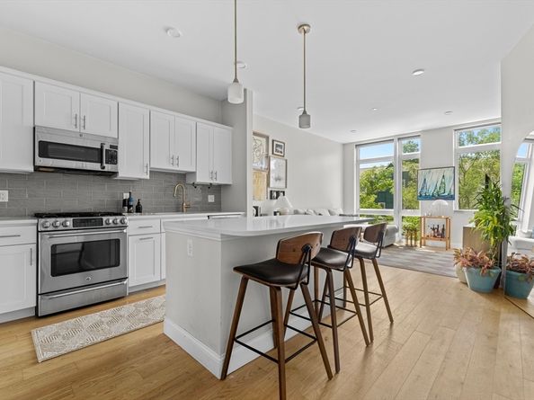 170 W Broadway 203, Boston MA 02127