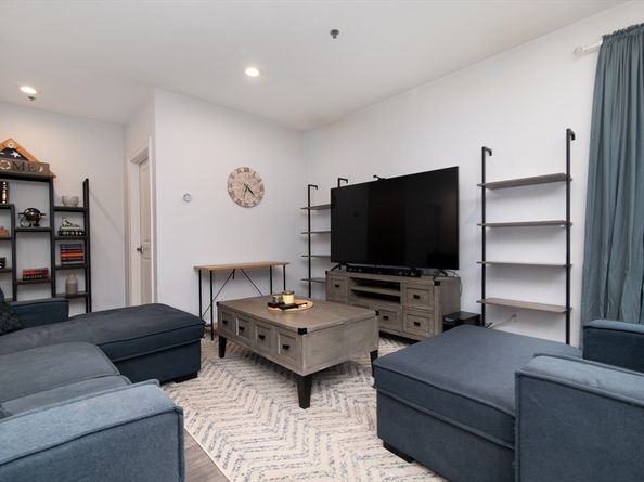 181 S Franklin St 207, Holbrook MA 02343