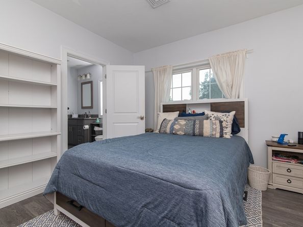 181 S Franklin St 207, Holbrook MA 02343