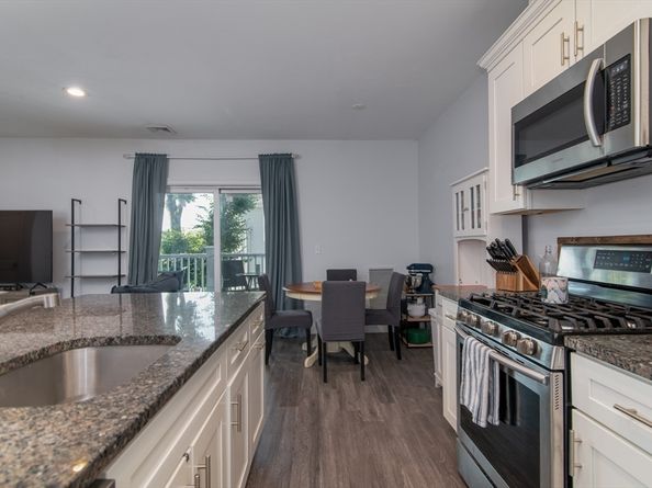 181 S Franklin St 207, Holbrook MA 02343
