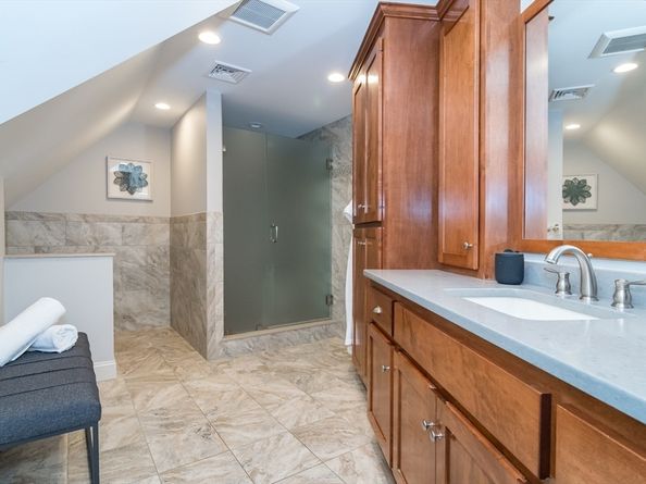 11 Kimball Rd, Hopkinton MA 01748