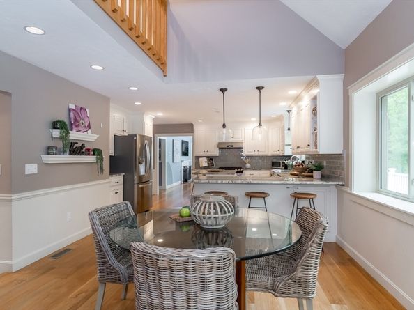 11 Kimball Rd, Hopkinton MA 01748