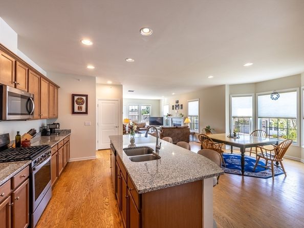 104 Brooksmont Dr 104, Holliston MA 01746