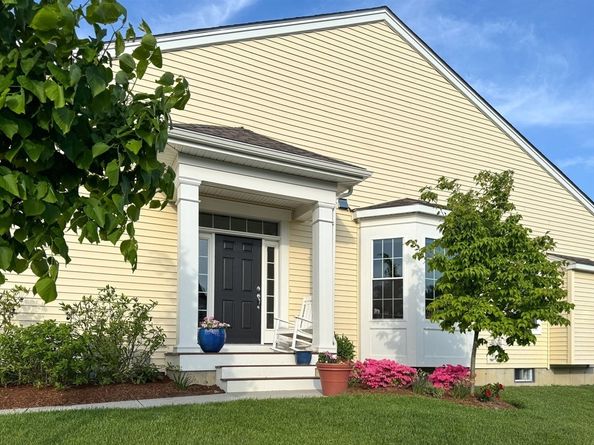 104 Brooksmont Dr 104, Holliston MA 01746