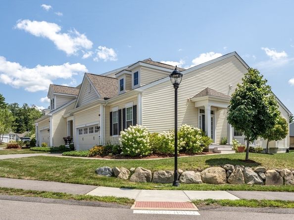 104 Brooksmont Dr 104, Holliston MA 01746