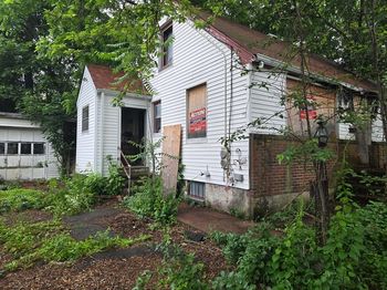 66 Holworthy St