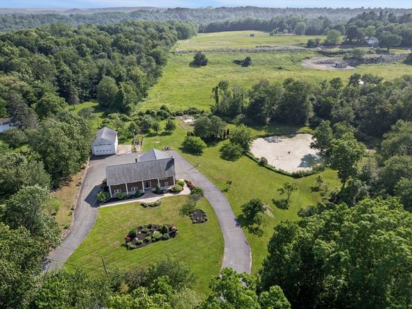 95 Salem Rd, Topsfield MA 01983