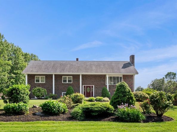 95 Salem Rd, Topsfield MA 01983