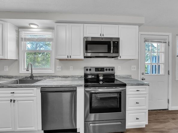 35 Genessee St E, Worcester MA 01603